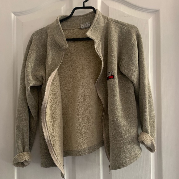 🌸 Tommy Hilfiger sweater - Picture 1 of 2